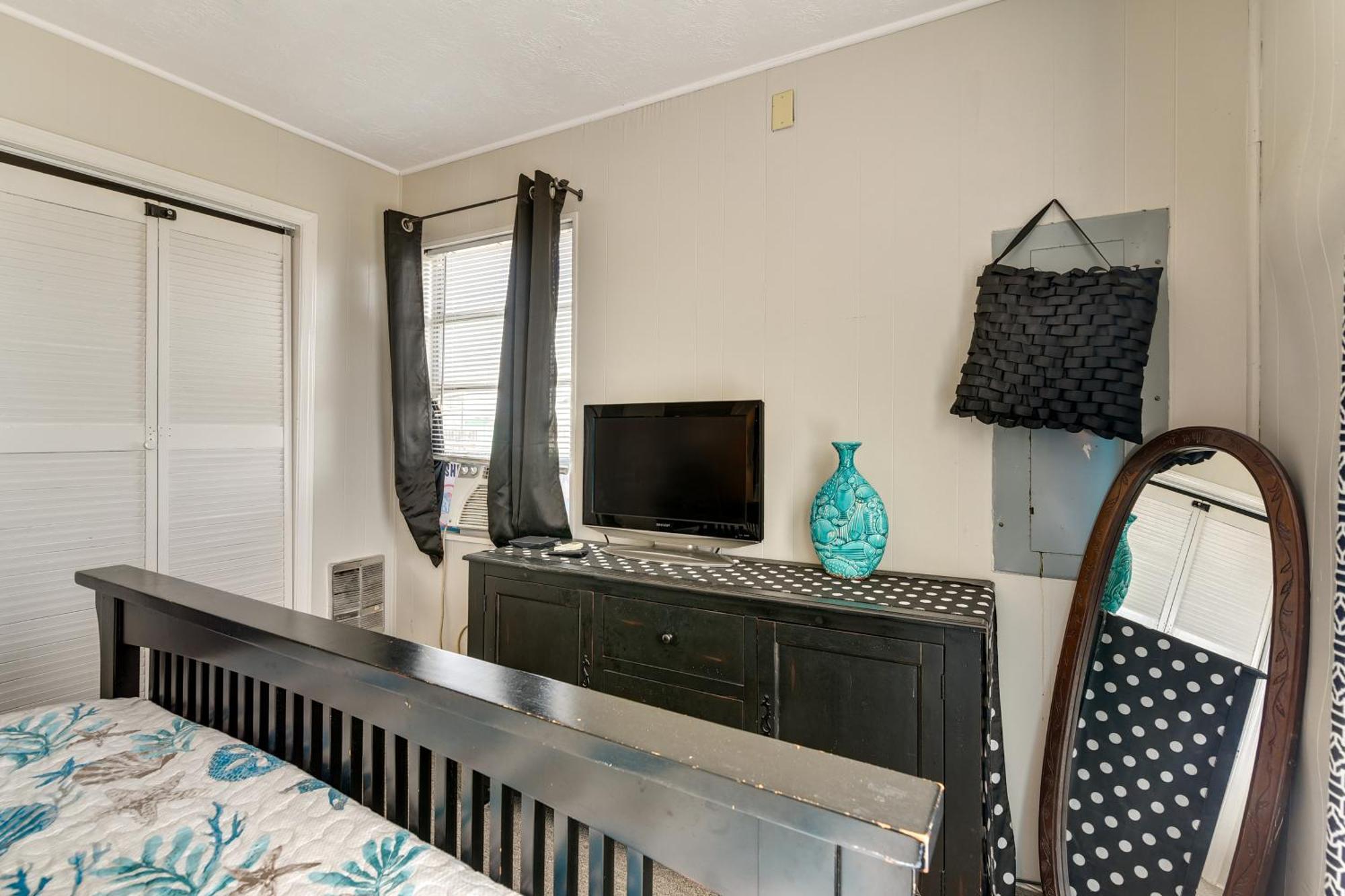 Second-Row Surfside Beach House Newly Renovated! Bagian luar foto